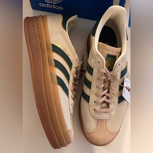 NWT adidas gazelle